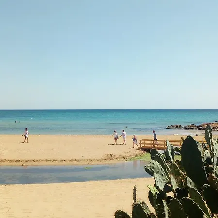 B&B Lunacalanti 아볼라